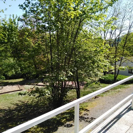 Villa Au repaire des écureuils Waulsort Exterior foto